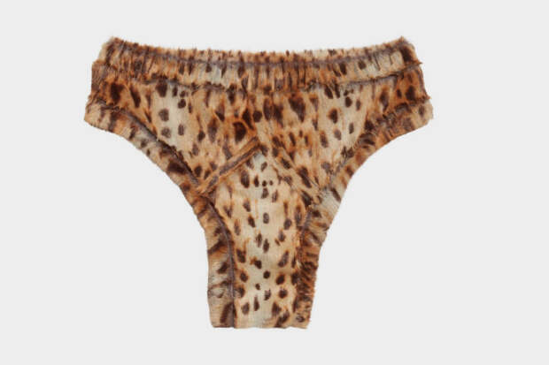 Россиянам предложили меховые трусы за 16 тысяч рублей к предстоящим заморозкам