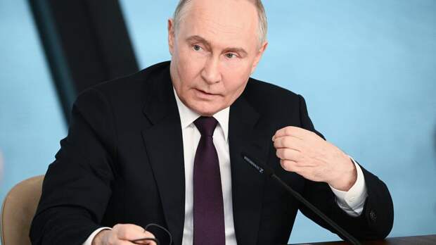 Путин словами "пусть боятся" оценил свои карикатуры в западной прессе