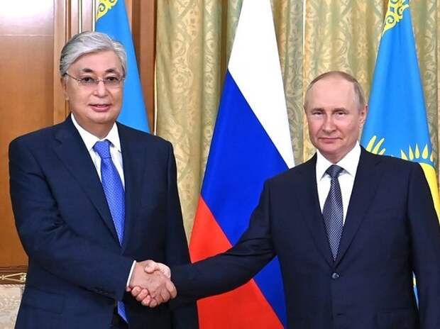 Токаев на встрече с Путиным послал казахам скрытый сигнал