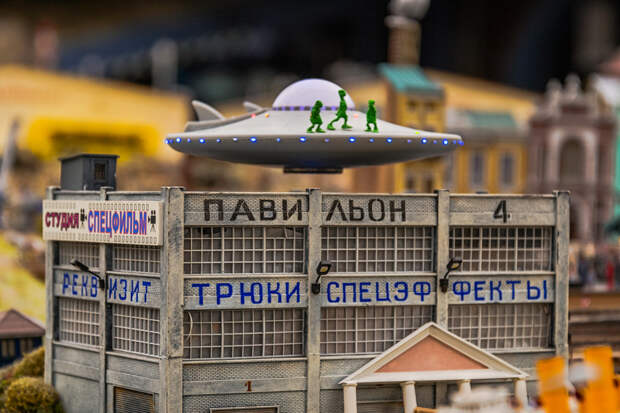 В Петербурге открыт уникальный макет русской жизни на 800 квадратных метрах