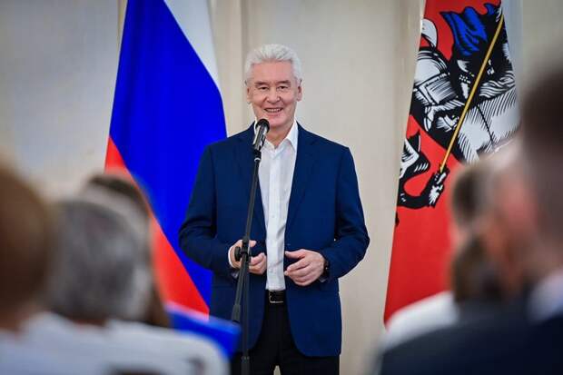 Сергей Собянин вручил награды заслуженным москвичам. Фото: М. Мишин mos.ru. Пресс-служба мэра и Правительства Москвы