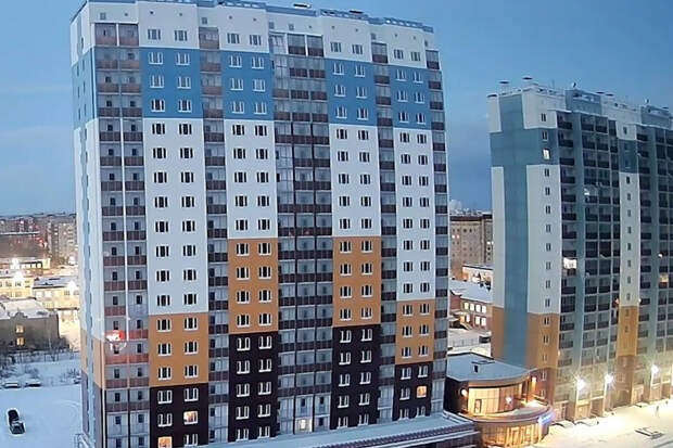 В Кургане 14-летняя девочка упала с высоты 19-го этажа и не выжила