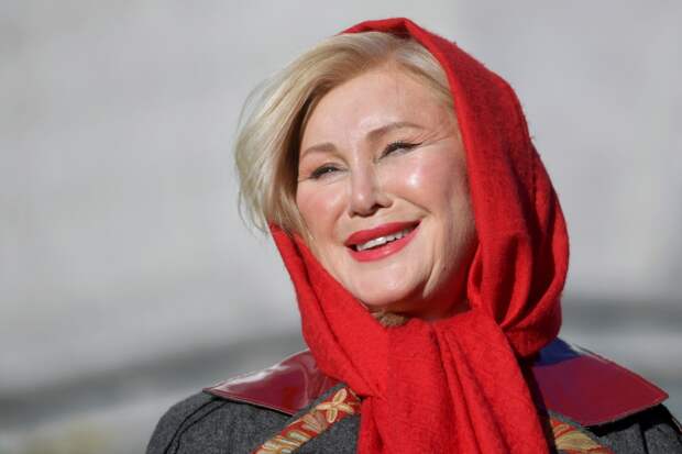 Вика Цыганова погрызла лед Байкала вслед за лизавшим его Shaman