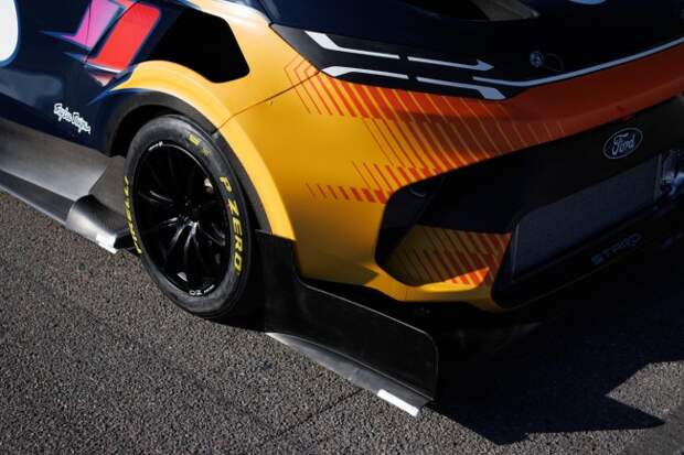 Ford SuperVan 4 2 Pikes Peak