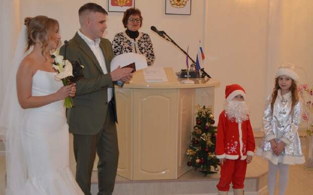 Две пары в Касимове выбрали «зеркальную дату» для свадьбы