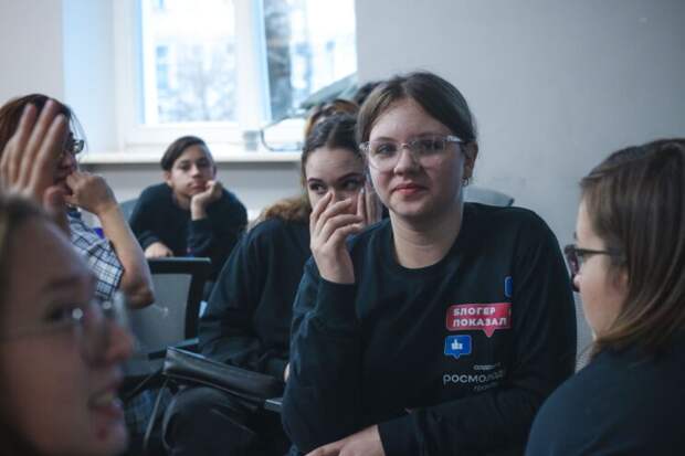 Дизайнер РИА Верхневолжье рассказала юным блогерам о дизайне