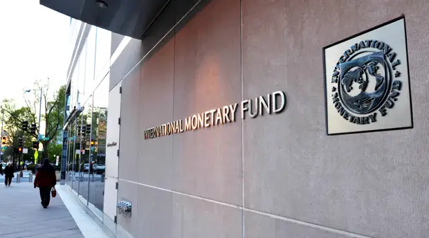 «Без программы, идеологии и команды»: как на Украине падает популярность Зеленского