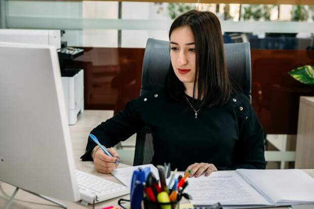 Как художникам, мастерам и ремесленникам Адыгеи выйти на международный рынок. Интервью с Саидой Джаримок