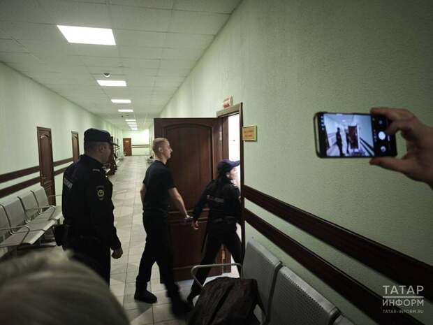 «Мать выплачивает долги сына-курьера»: за что в Казани судят помощника мошенников