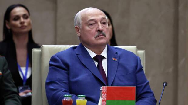 Лукашенко с сыном приняли участие в посадке деревьев на субботнике