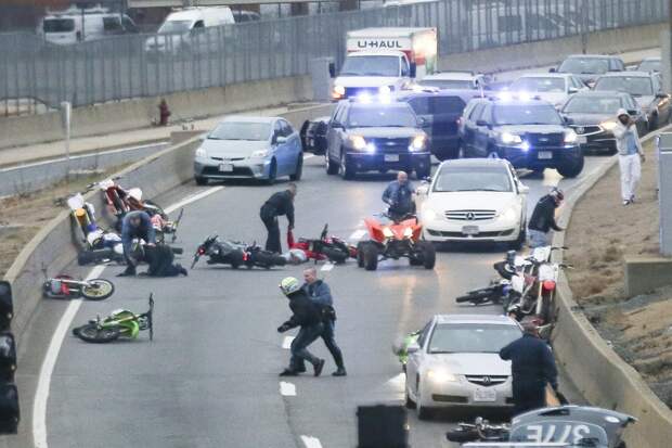 Картинки по запросу Boston BikeLife vs state police chase