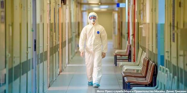 Собянин поблагодарил студентов-медиков за помощь в борьбе с пандемие/Фото: Д. Гришкин mos.ru