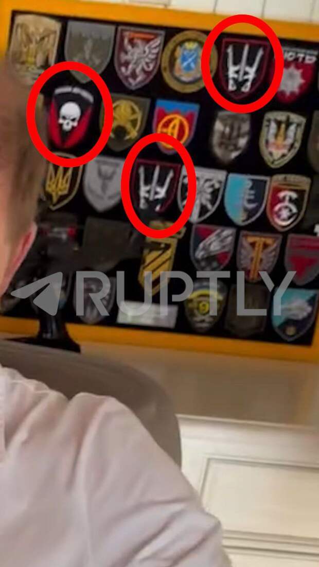 В кабинете британского принца Гарри обнаружена целая коллекция (!)