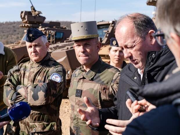 Наполеончики разбушевались: французы вздумали готовиться к войне с Россией