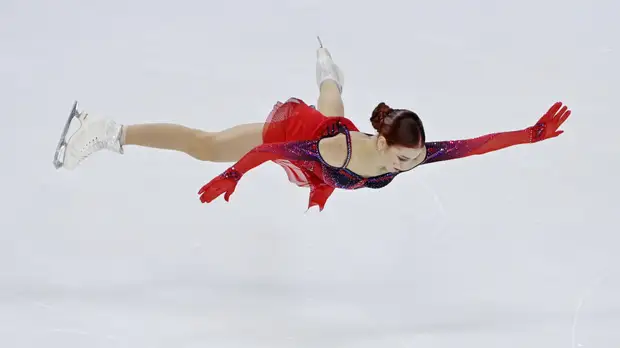 Травма не помеха: Трусова выиграла короткую программу на этапе Гран-при в США