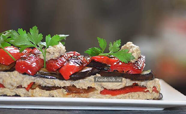 Чесночно-ореховый салат с баклажанами и перцем (этап 7)