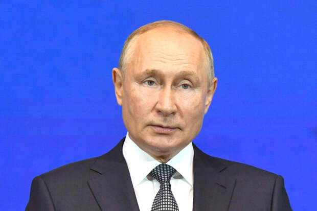 Путин назвал традиционные семейные ценности залогом успеха страны