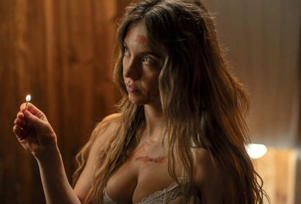 В одном из регионов России начали вырезать эротику из фильмов