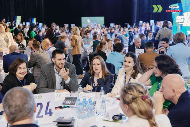 Конкурс "Лидеры России" в 2025 году объединил более 100 тыс. управленцев