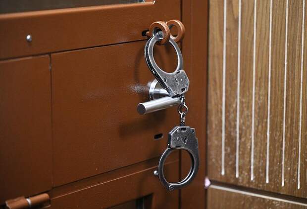 Избивавший на улице подростков россиянин избежал тюрьмы