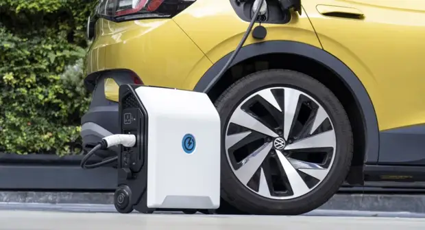 ZipCharge Go – портативная зарядка для электромобиля
