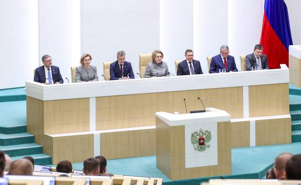 Россия откроет клиники в Таджикистане для проверки мигрантов до въезда в РФ