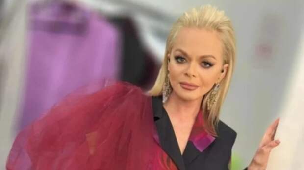 Певица Лариса Долина арендовала квартиру, в которой раньше жил Стивен Сигал