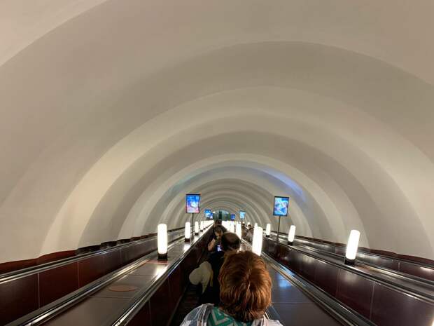 Ремонт эскалатора на станции «Балтийская» завершили раньше срока