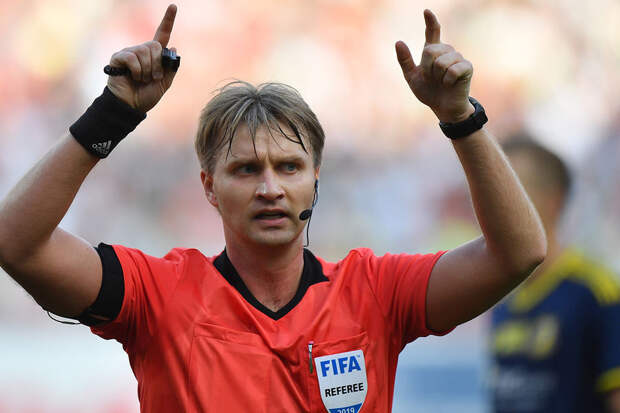 Экс-судья ФИФА Лапочкин: "Спартаку" не дали два пенальти в игре с "Локомотивом"