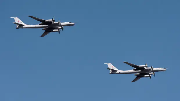 Российские Ту-142 выполнили полёт над Беринговым и Чукотским морями