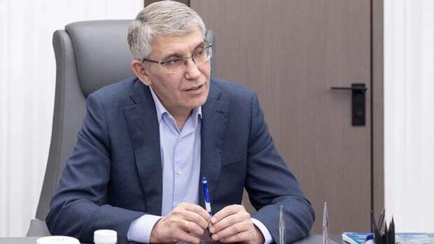 Тульский губернатор раскритиковал чиновников за сон и разговоры на работе