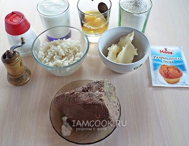 Ингредиенты для заливного пирога с печенью и рисом