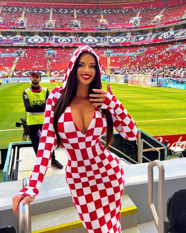 Ивана Кнолль — самая горячая болельщица чемпионата мира по футболу в Катаре: откровенные фото девушки