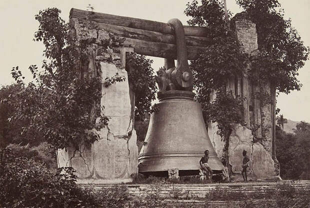Мингунский колокол в 1873 году Мингунский колокол в 1873 году