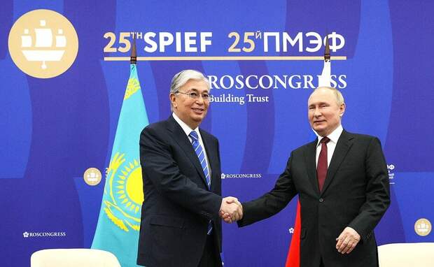 Питерский Форум: президент Казахстана нахамил Путину?