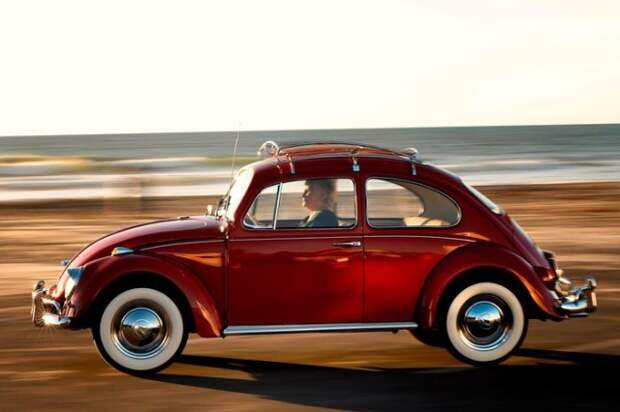 Volkswagen бесплатно восстановил Beetle, которым американка владела более 50 лет
