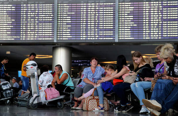 Минтранс предложил штрафы за неверно указанные авиакомпаниями рейс или время вылета