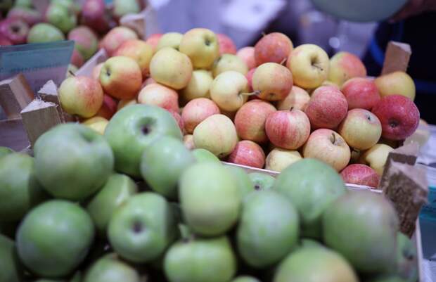 Врач призвал зимой включить в рацион три фрукта ради здоровья сердца