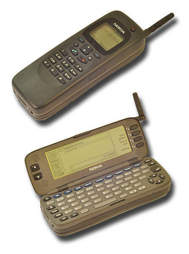 14 телефонов из прошлого, чей дизайн в наши дни выглядит крайне необычно