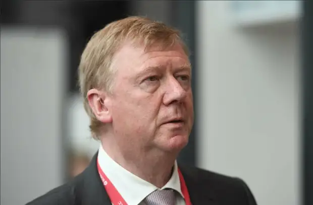 СМИ: Чубайс уволился и уехал из России