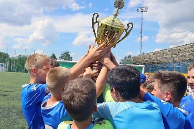Команда "Академии футбола" выиграла межрегиональный этап фестиваля "Локобол"