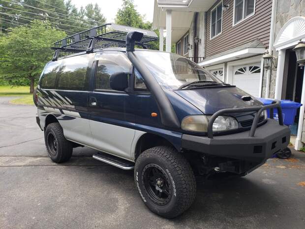 mitsubishi delica auction - without bushwacker trailer