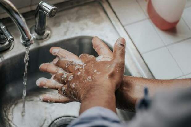 Врач Скорогудаева: нельзя слишком часто мыть руки