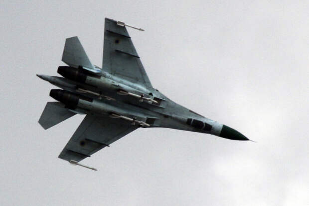 МО России: ВС РФ уничтожили на аэродромах базирования самолеты Су-27 и Су-25 ВСУ