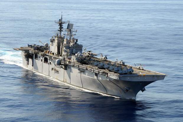 Узник «Иводзимы»: Какой корабль стал плавучей тюрьмой для Мадуро