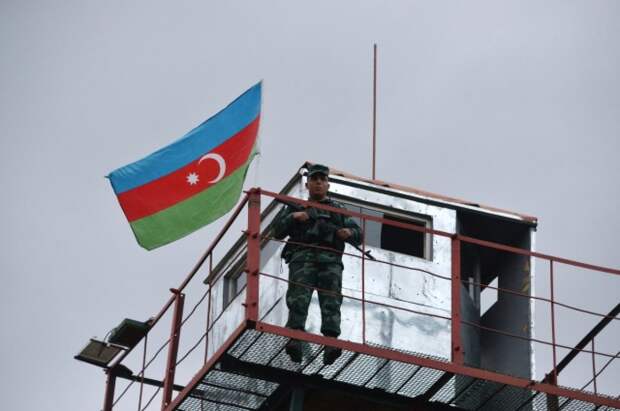 Азербайджанские пограничники установили КПП на дороге в Степанакерт