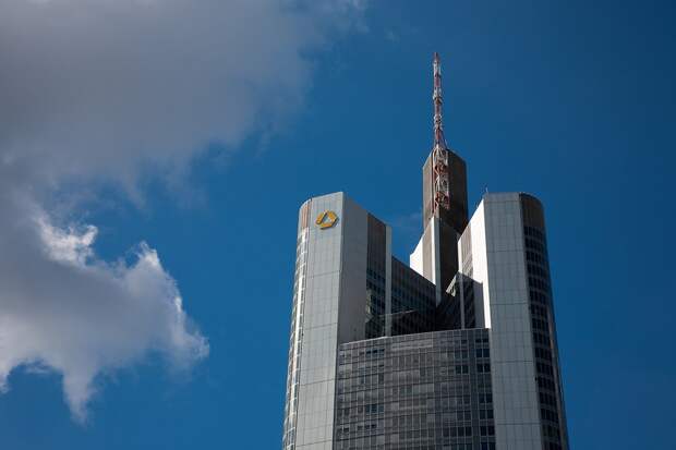 Commerzbank за квартал вдвое сократил активы, связанные с Россией 