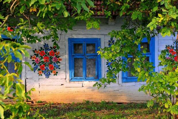 10 изумительных фото польской деревни, где все расписано цветами