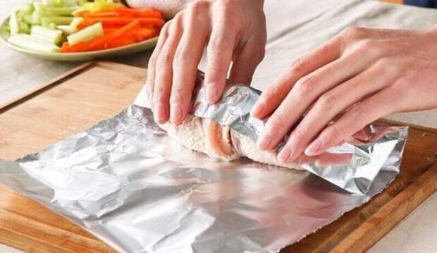 фольга пищевая заворачивание продуктов в фольгу