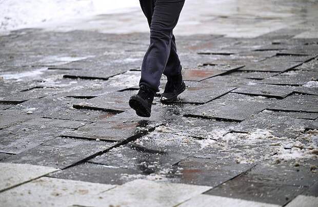 Кожевник раскрыл россиянам способы восстановить обувь после реагентов